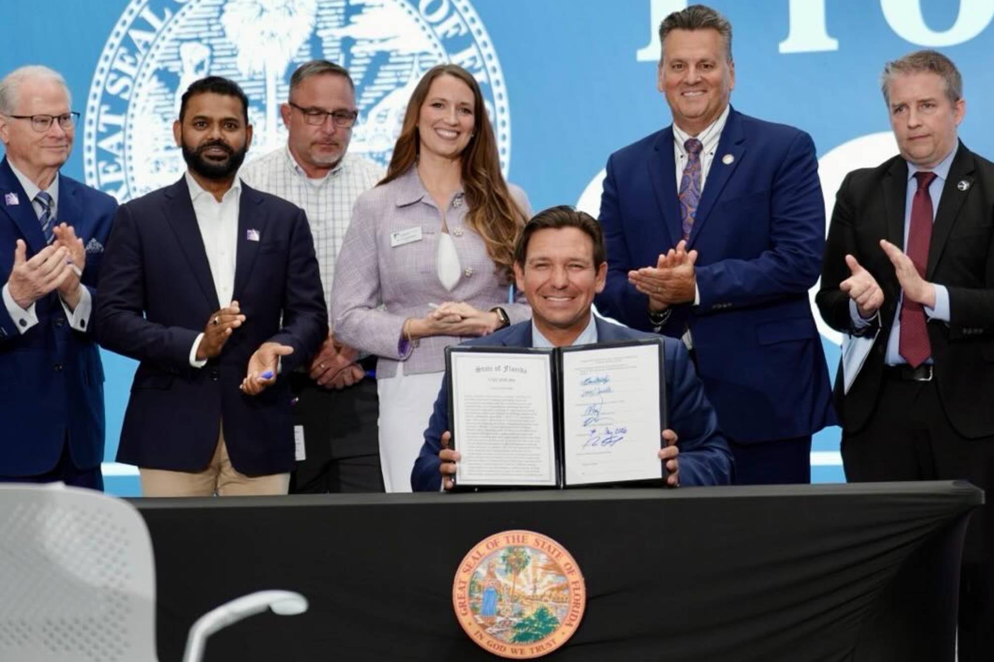 Florida tendrá seis nuevas leyes desde julio 2026: qué cambia para residentes y pequeños negocios