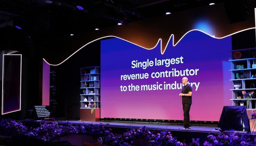 Daniel Ek, el CEO de Spotify, durante los anuncios del giro a los videos