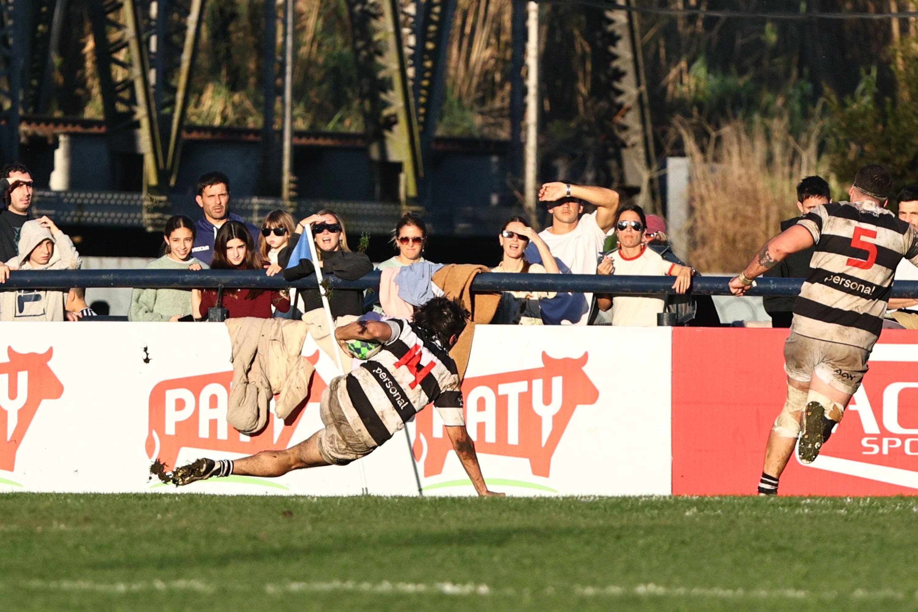 Pedro Repetto apoya le try para CASI