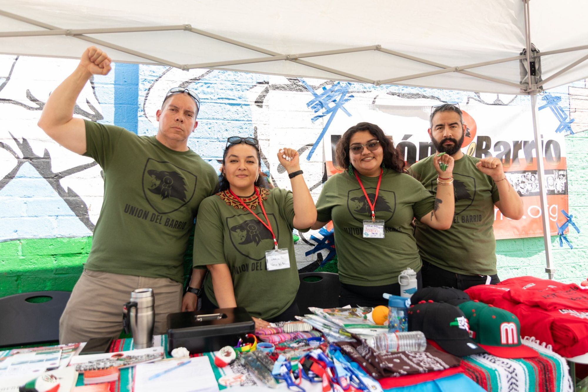 El grupo de voluntarios de Unión del Barrio opera en zonas de Los Ángeles