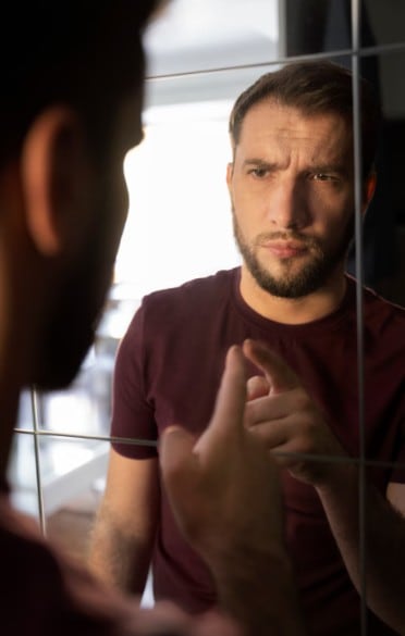 Lejos de ser un signo de soledad, esta práctica puede cumplir una función positiva para el bienestar emocional (Foto: Freepik)