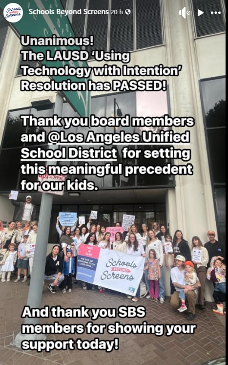 Los padres que respaldaron la iniciativa festejaron la aprobación