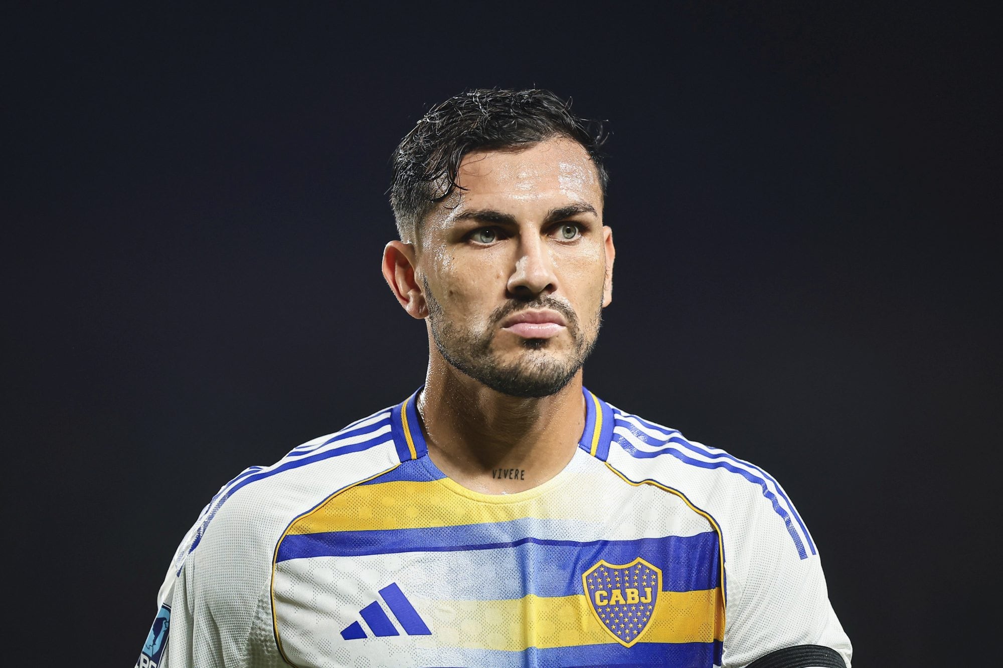 Leandro Paredes jugó con la selección argentina este martes y es una de las dudas que tiene Claudio Úbeda en la formación inicial de Boca para visitar a Talleres