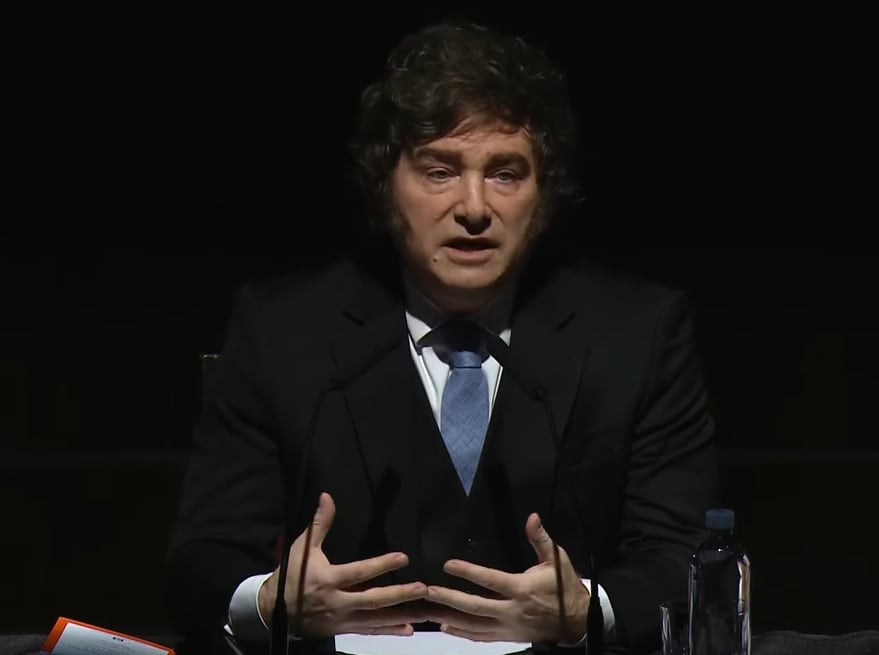 El presidente Javier Milei durante el debate sobre “Keynes y la Teoría General” en el Palacio Libertad