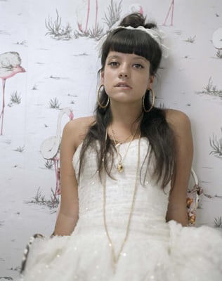 Lily Allen protagonizó un escándalo con Liam Gallagher en un vuelo a Japón