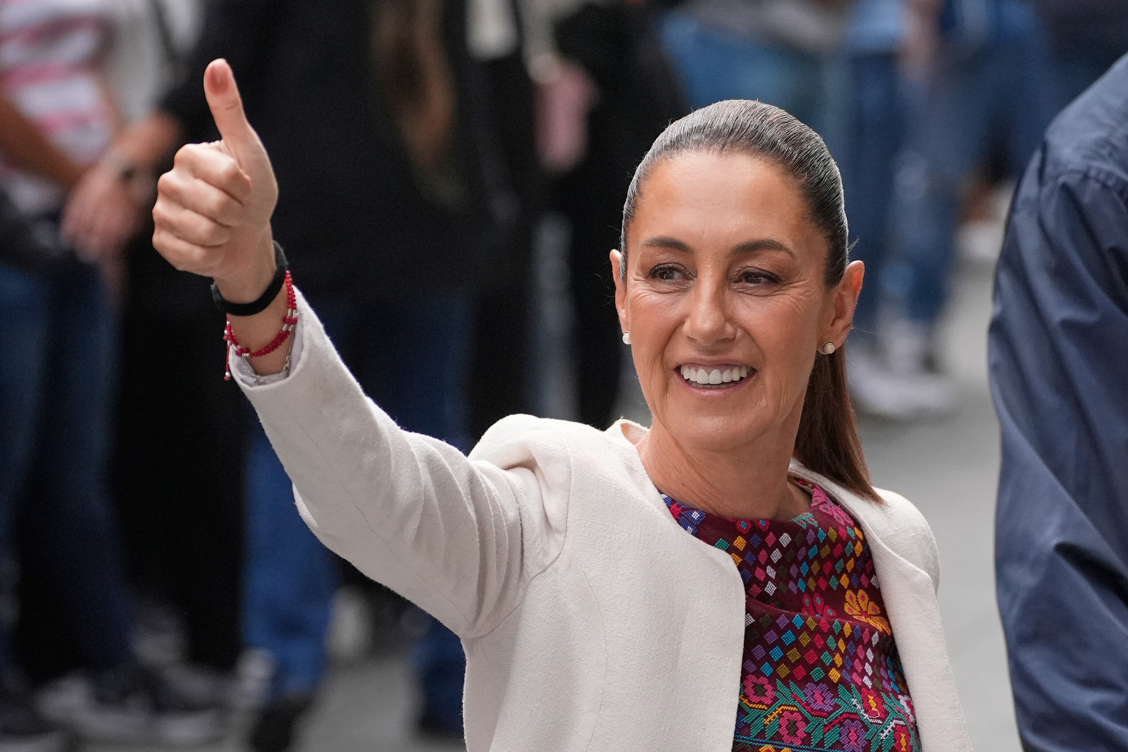 La presidente de México remarcó que el uso de la bandera en algunos casos es un símbolo de