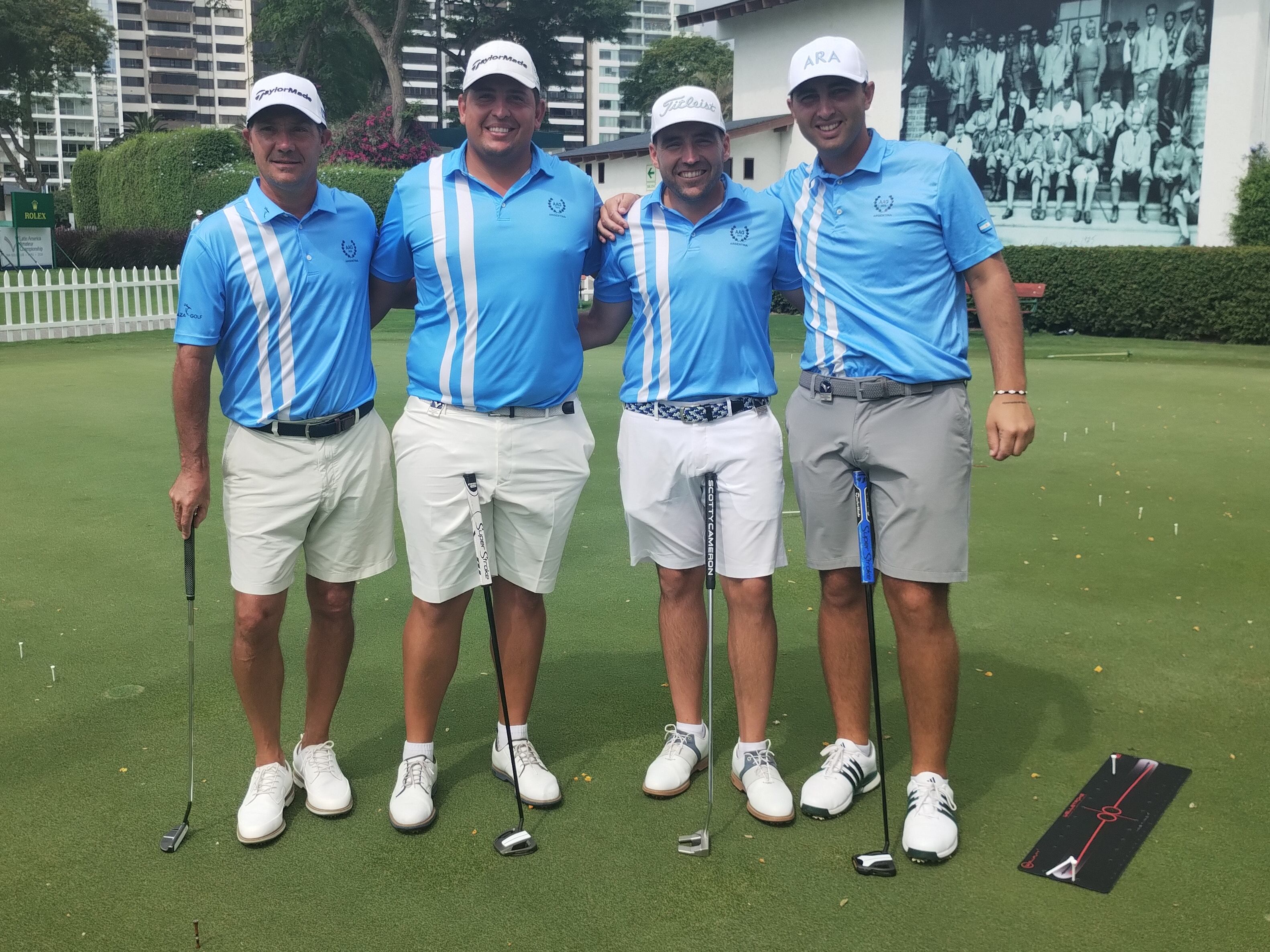 Ramiro Pérez Orljak, Matteo Pulcini, Andres Schoenbaum (r.) e Leandro Mihajic, quatro dos 6 argentinos que competem no LAAC 2026 no Peru.