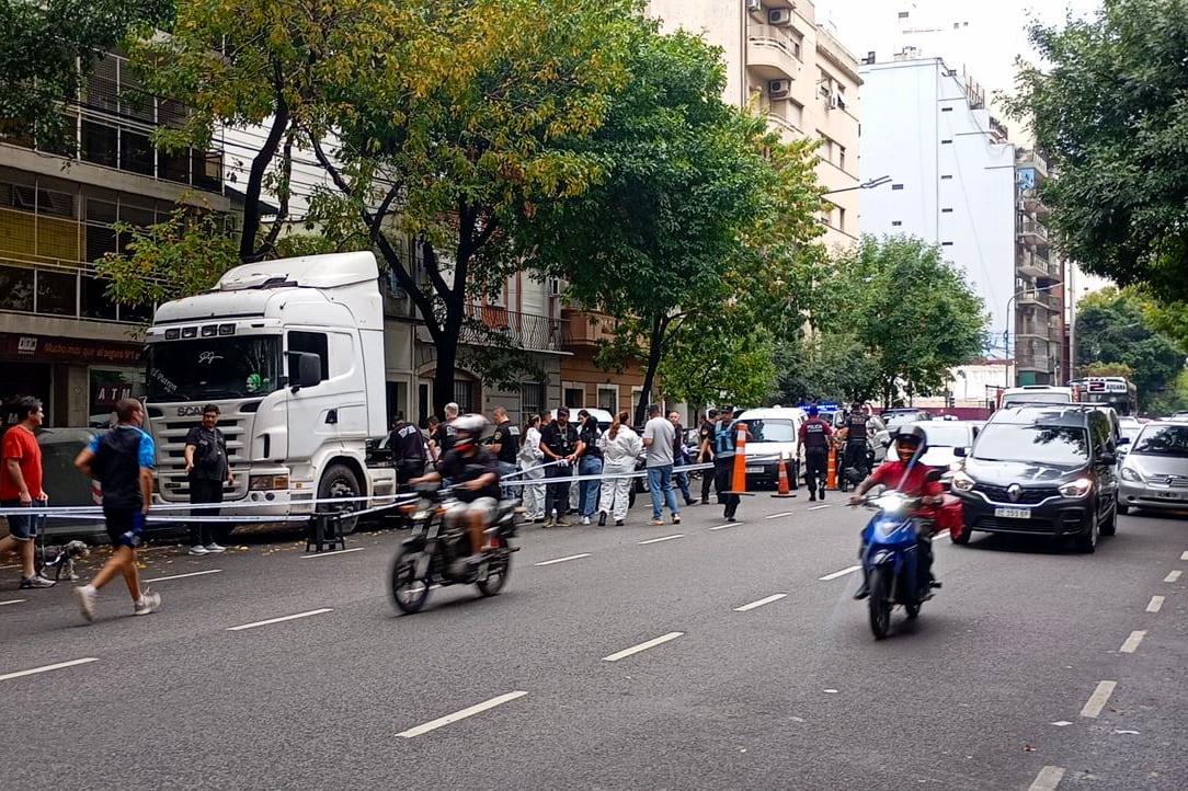 Seguirá preso el chofer del camión al que, por estacionar en doble fila, le descubrieron 600 litros de ketamina