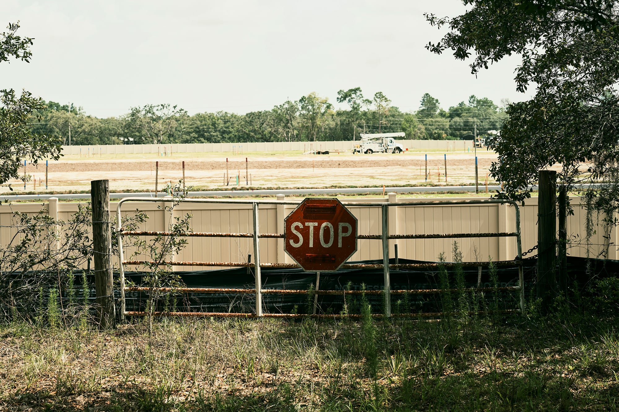 Décadas después de la muerte de su fundador, los seis hijos están tratando de vender lo que aún poseen