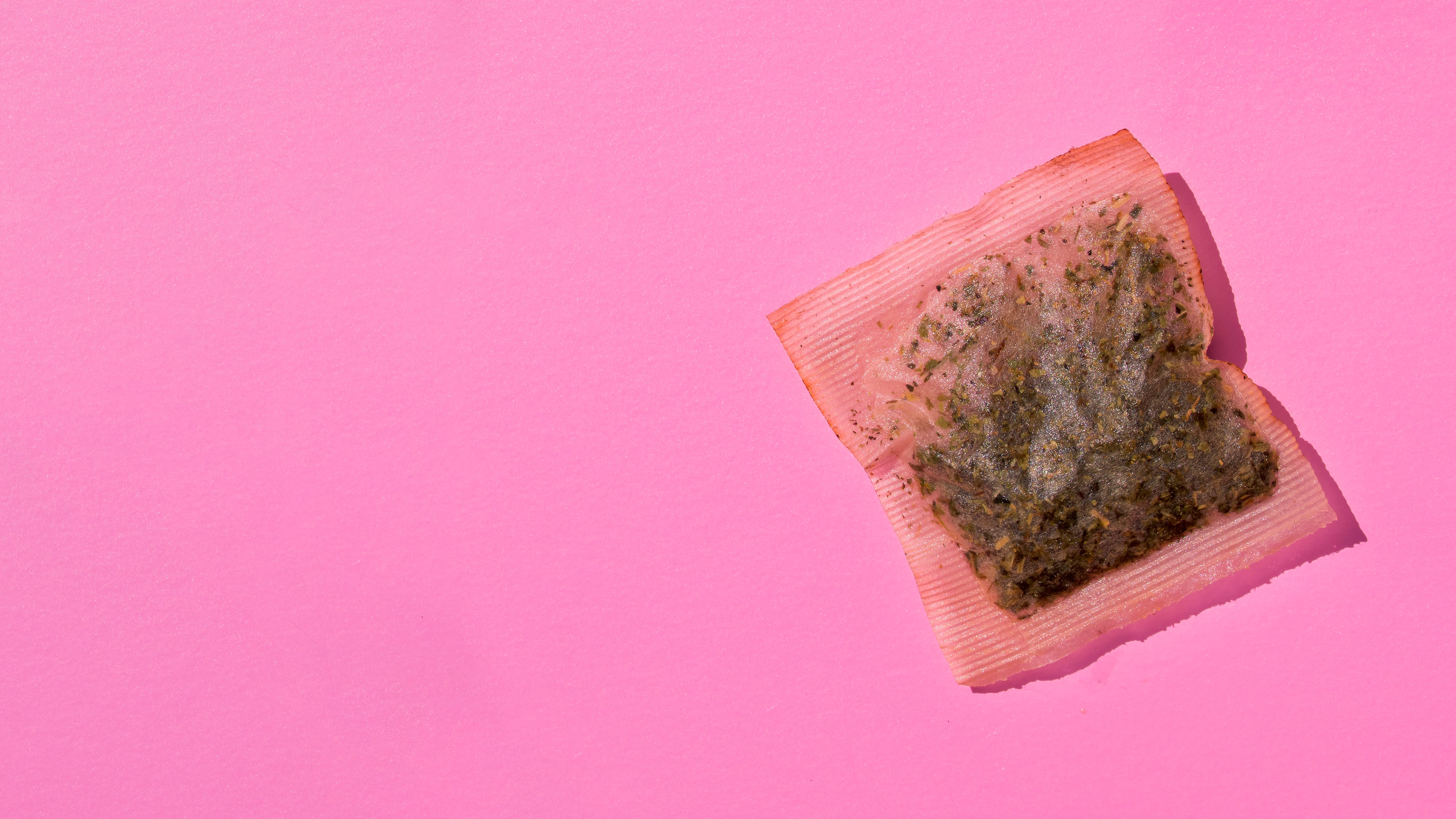 Las bolsitas de té se pueden usar para tratamientos de cuidado personal (Foto: Freepik)