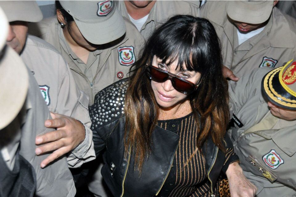 Moria Casán en Luque (Paraguay), momentos antes de declarar ante la fiscal
