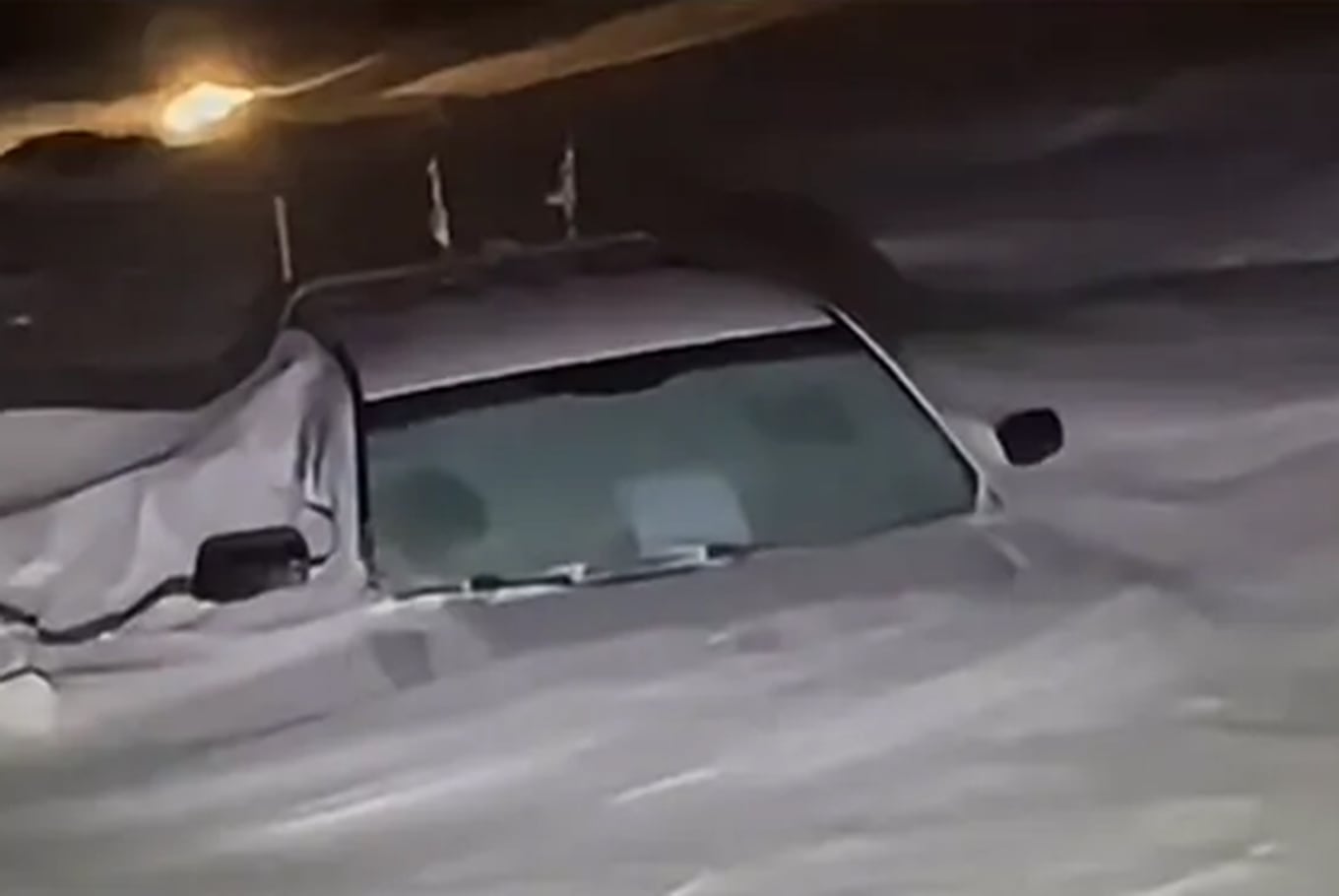 Más de 100 turistas quedaron varados en un mirador de Catamarca por una tormenta de nieve