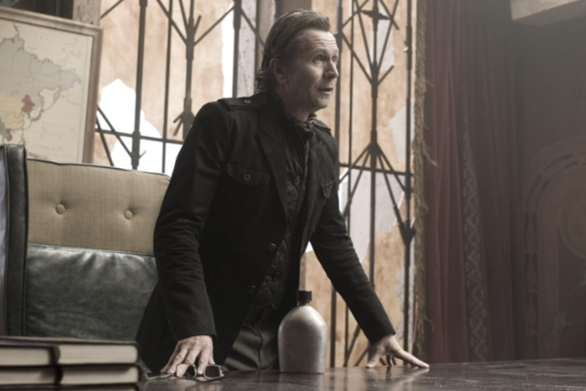 Oldman en la película de 2010, El libro de los secretos (Foto: IMDb)
