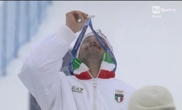 Tomasoni le dedica la victoria a su novia fallecida