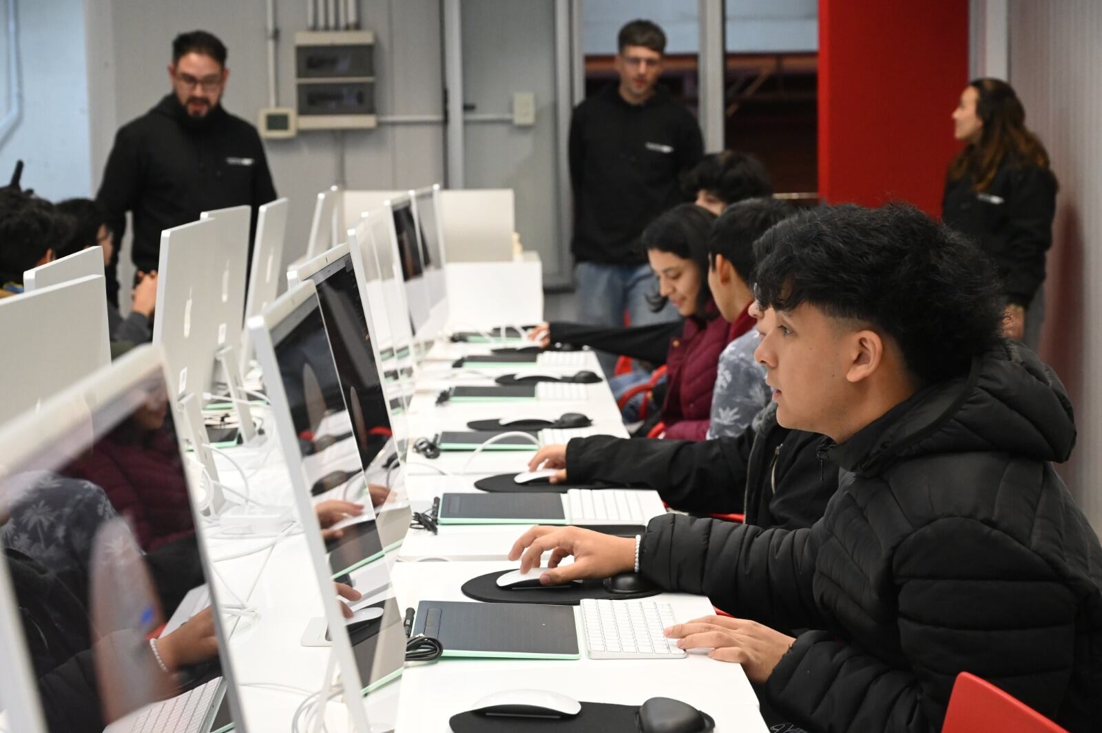El primer centro TUMO se inauguró en el Centro Metropolitano de Diseño (CMD), en Barracas