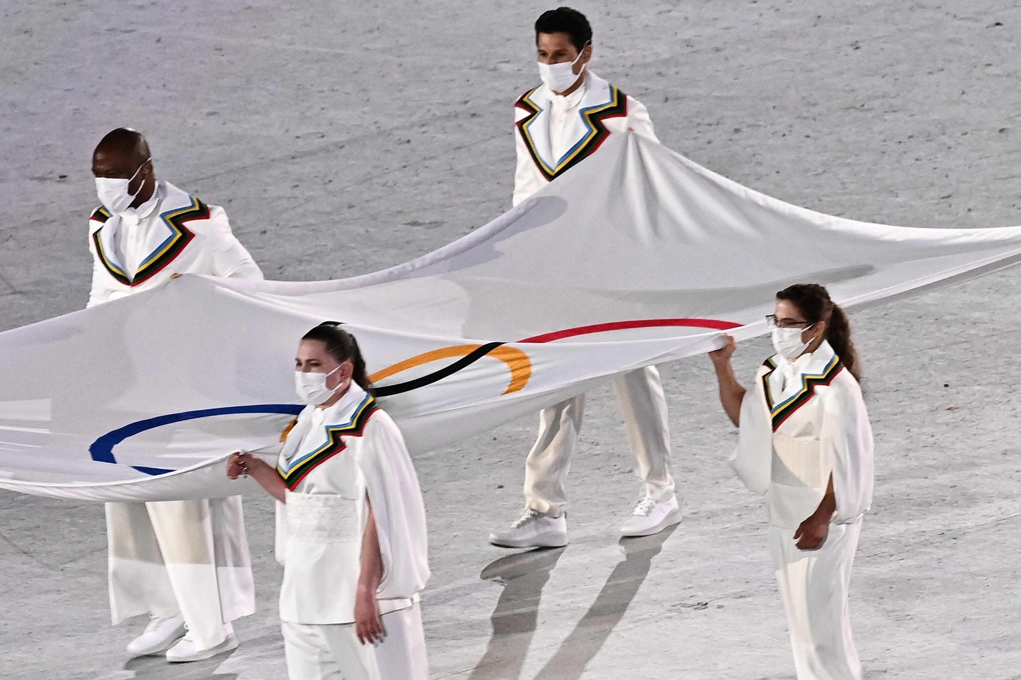 Paula Pareto emocionó a todos portando la bandera de los Juegos Olímpicos en 2021