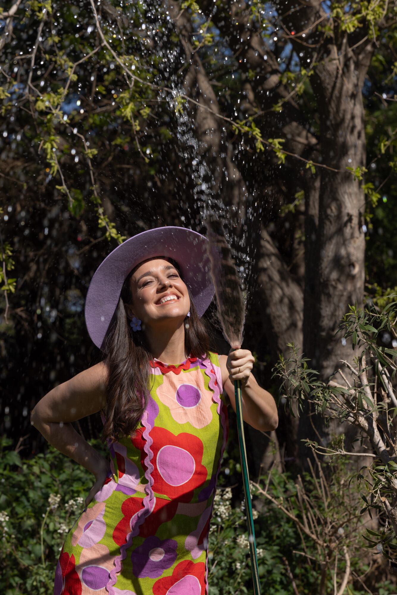 Sonia le está produciendo nuevas canciones a las Trillizas de Oro.
