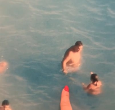 Aubrey Birrell señaló en la imagen de la propiedad donde se encontraban ella y su padre