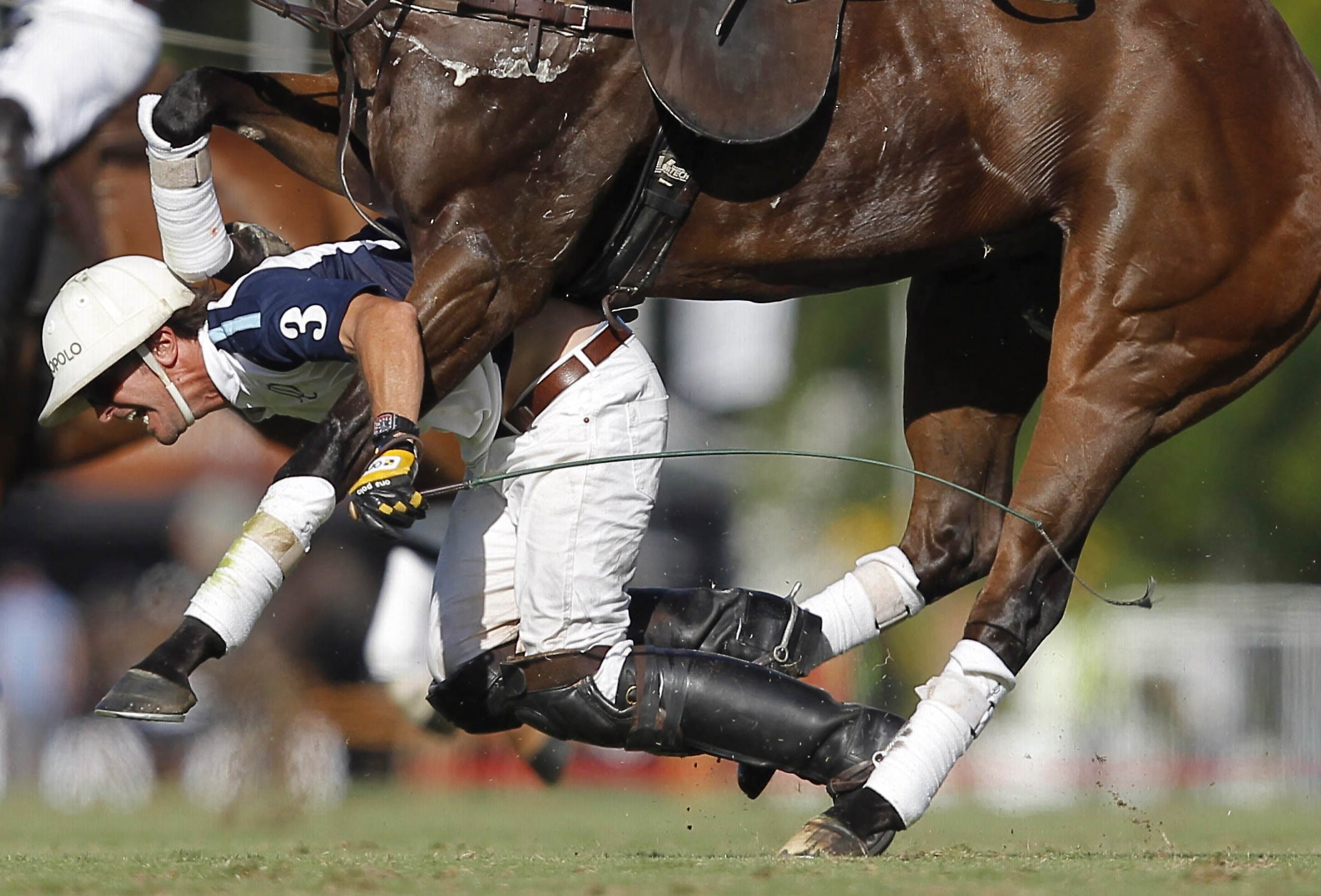 Pablo Mac Donough y una caída durante el Abierto de Palermo de 2013, ganado por La Dolfina