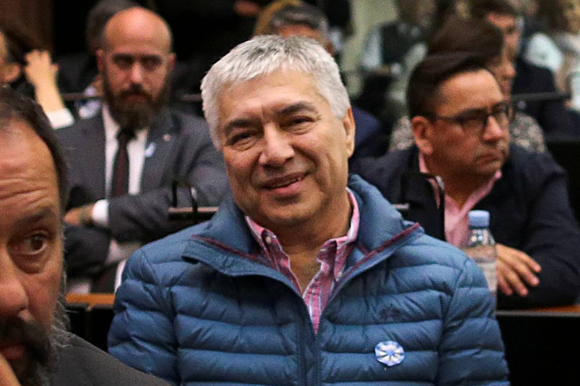 Javier Milei y sus medidas, en vivo: el operativo por la llegada de los jugadores y la interna peronista 13 El empresario enriquecido durante el kirchnerismo fue condenado hoy por el lavado de 55 millones de dólares