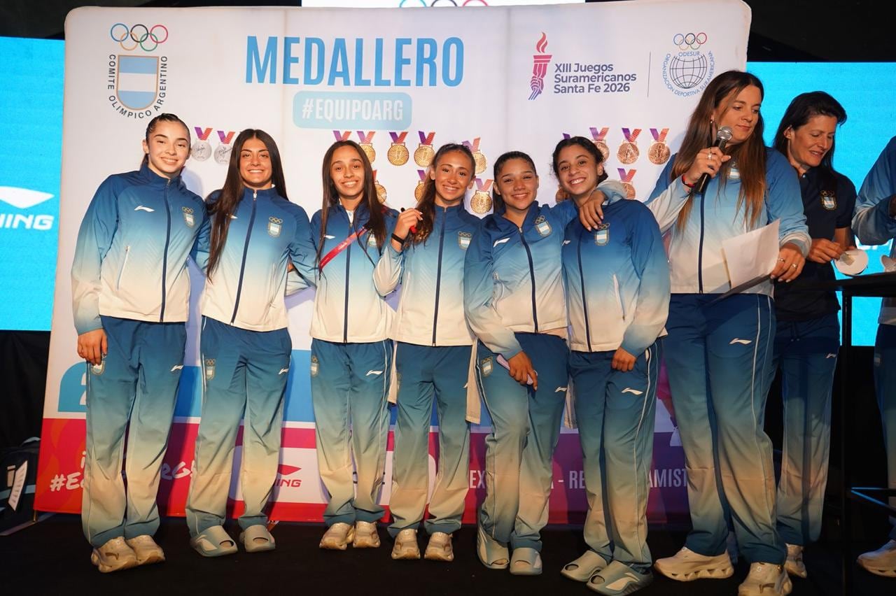 El equipo femenino de gimnasia hizo historia en los Juegos, ganando el All Around y muchas medallas individuales
