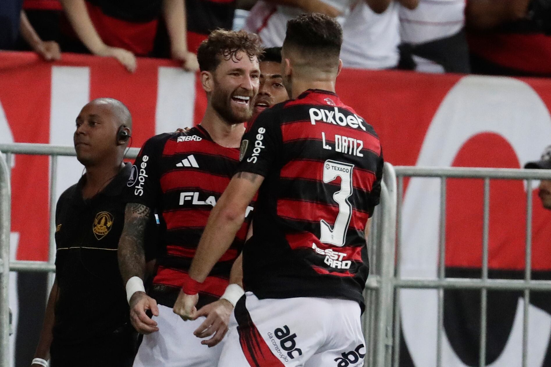 Según las casas de apuestas, Flamengo es el favorito a sumar de a tres en el partido ante Esperance