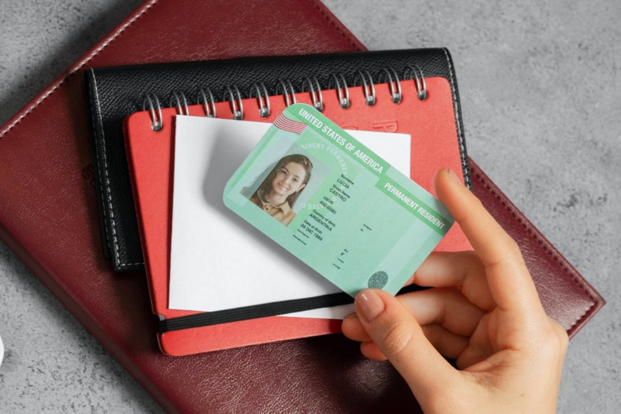 De TPS a green card: cuándo sí es posible ajustar estatus según Uscis y las reglas del I-485 este 2026