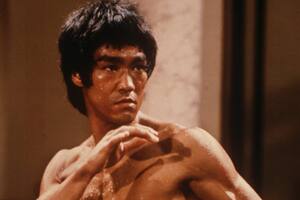 Bruce lee, pero también escribe