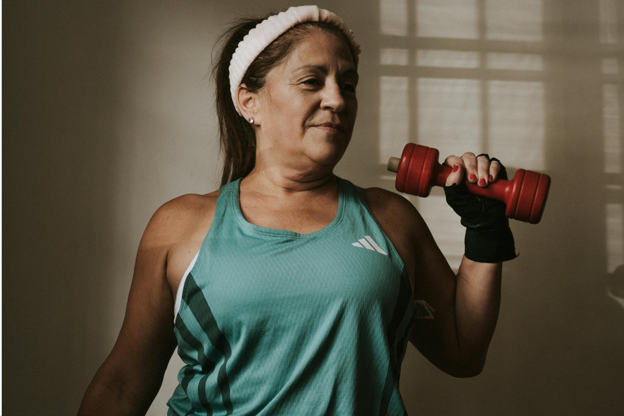 Cómo se debe empezar una rutina de salud a partir de los 60 años, según una experta