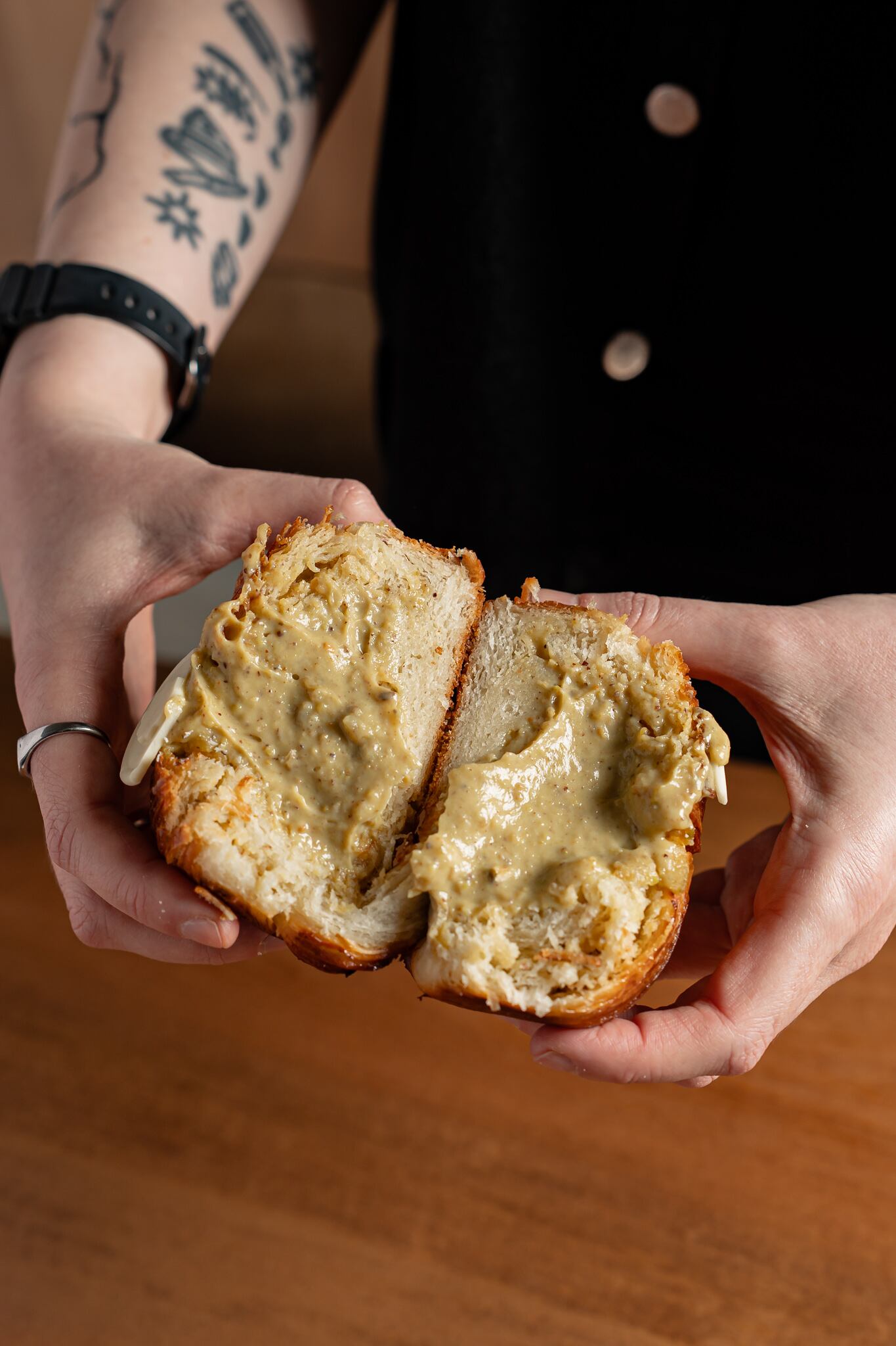 Croissant relleno con frangipane de pistacho