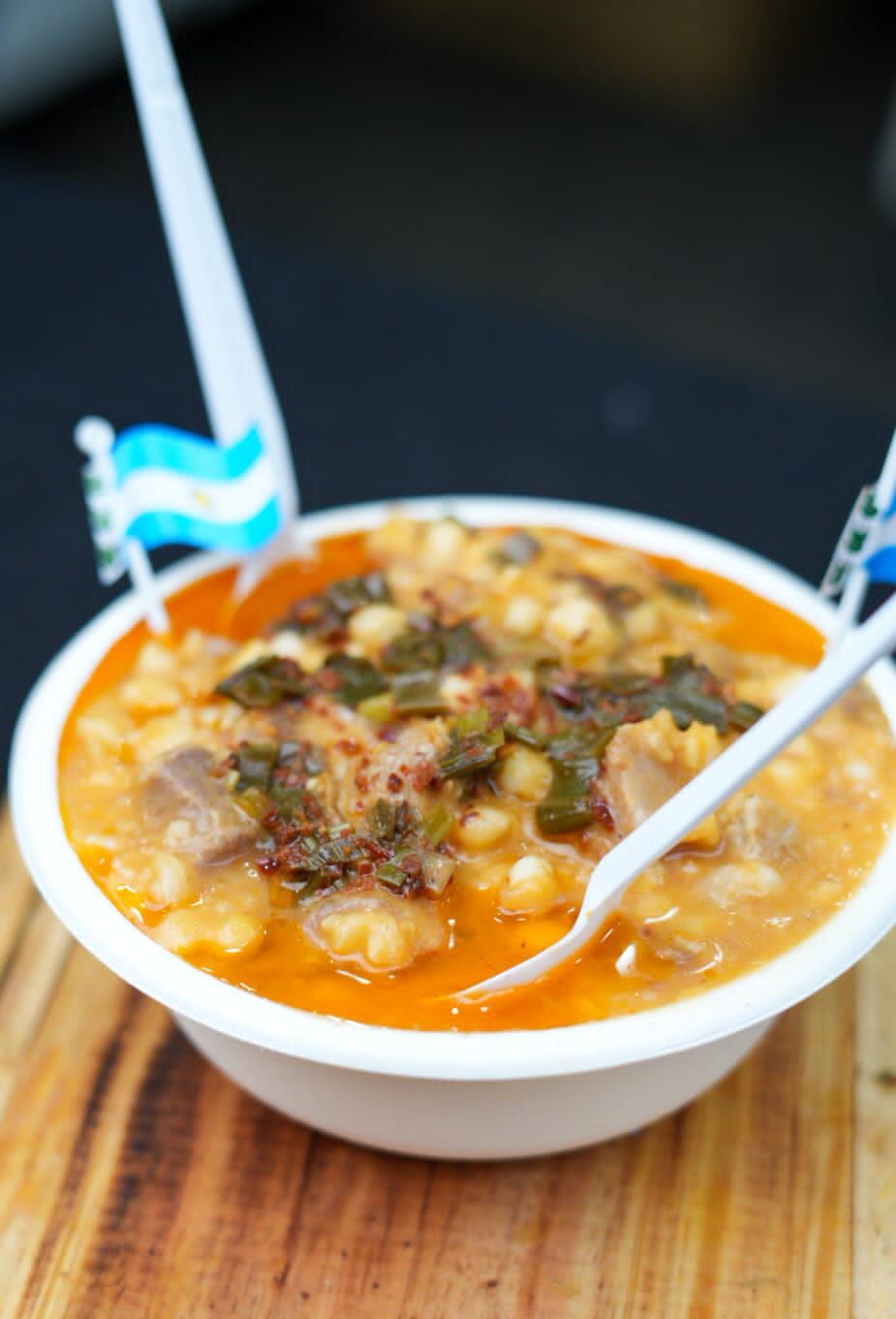 Más de 35 puestos en el festival de comidas patrias: cuándo y dónde es y por cuánto se puede comer locro y empanadas