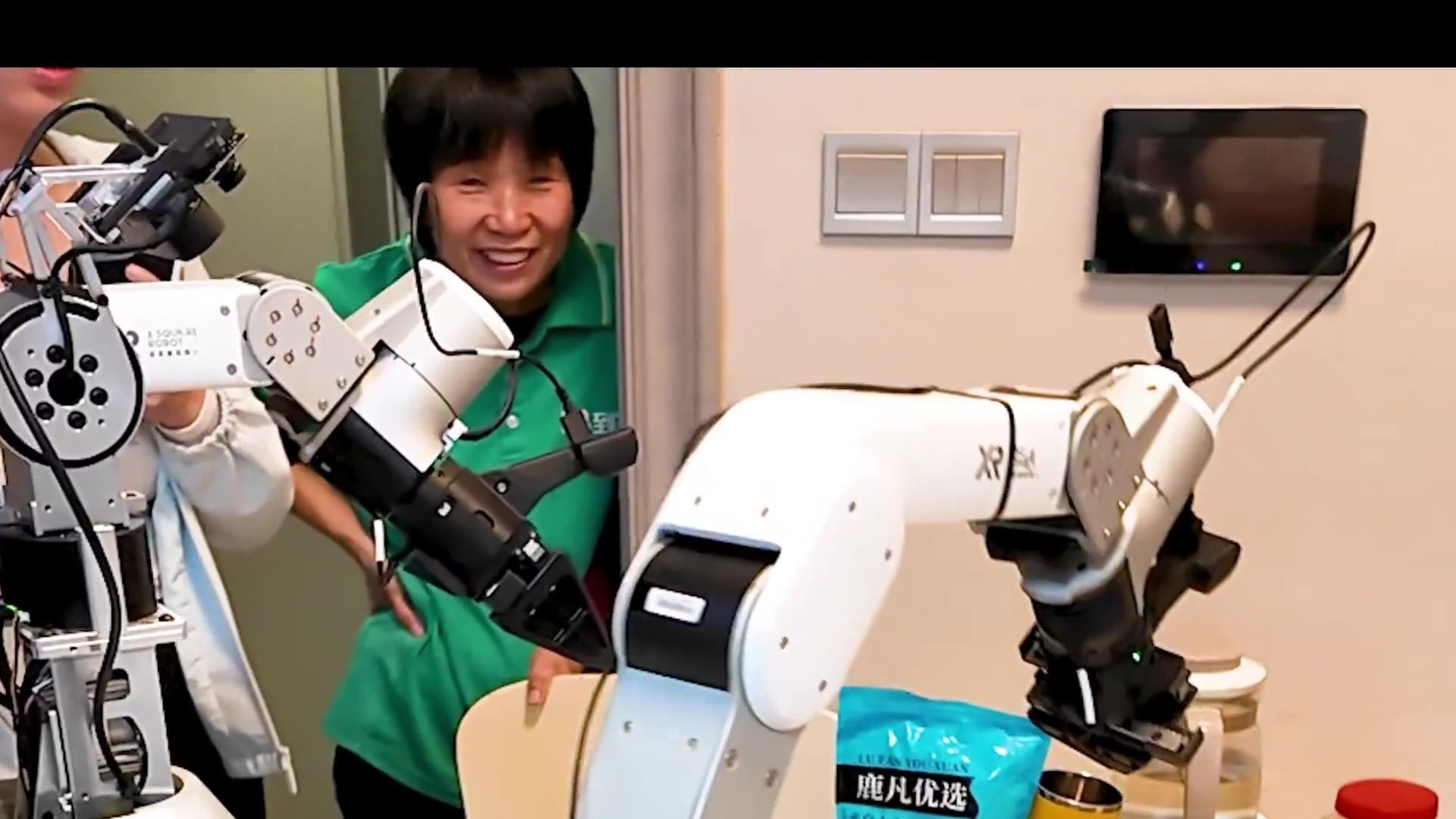 China Lanza Servicio de Limpieza a Domicilio Asistido Por Robots