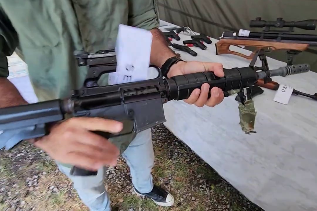 Hallan enterrado un arsenal atribuido a la banda que hoy domina el crimen organizado en Rosario