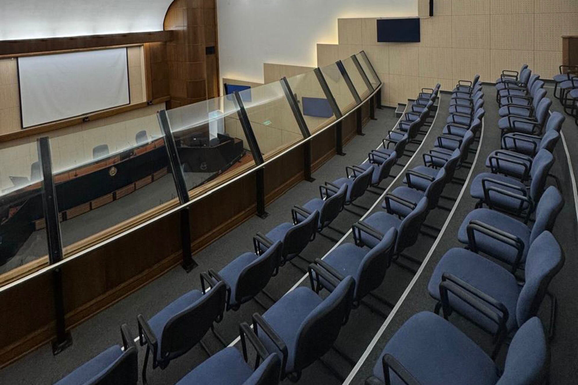 La renovación de la sala AMIA, en Comodoro Py 2002