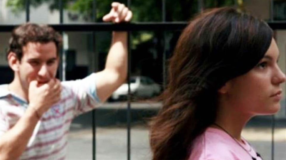 Avanza en la Cámara de Diputados un proyecto para penalizar el acoso callejero