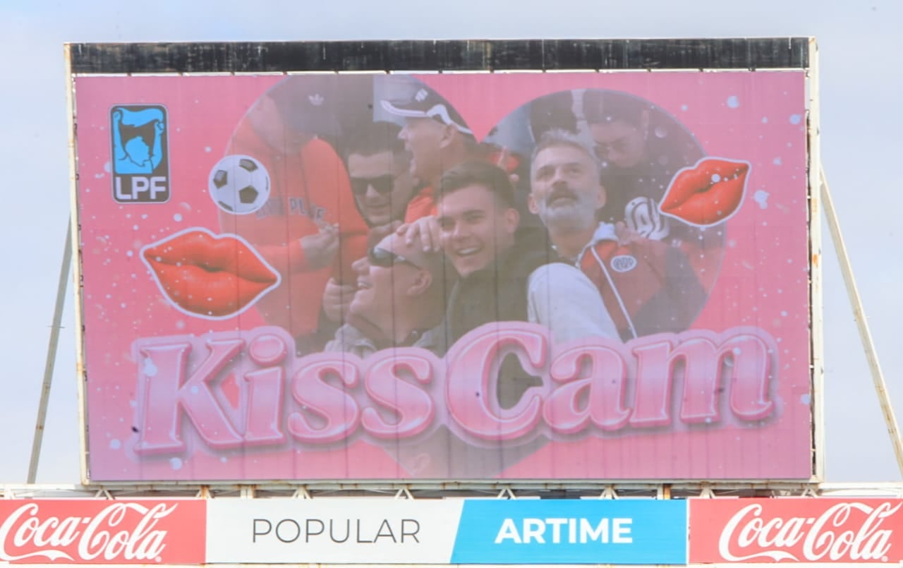 River vs. Belgrano de Córdoba: llegó la kiss cam al estadio en el que se jugará la final