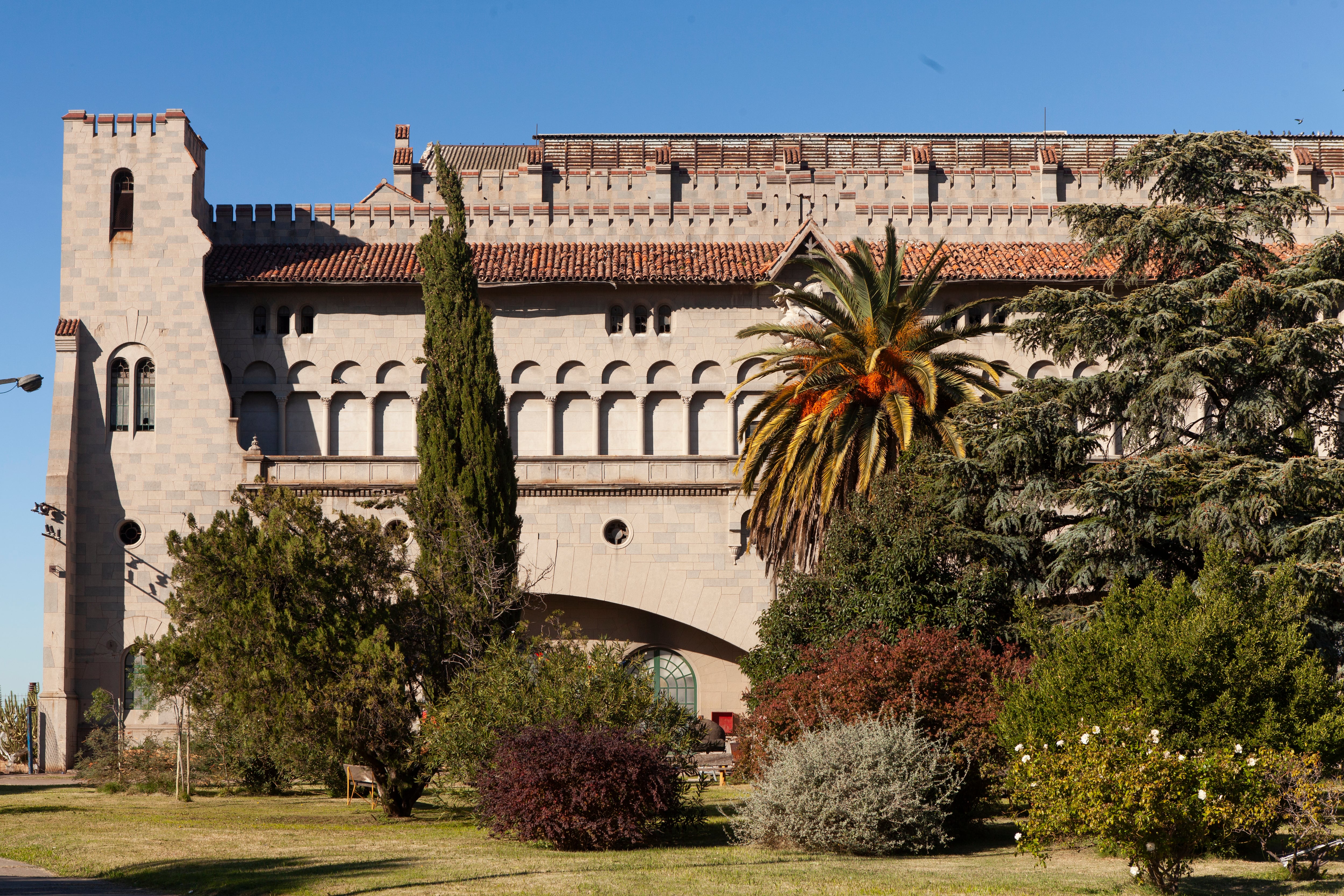 A un año de su peor tragedia: la ciudad histórica que resurgió y hoy es tendencia en gastronomía 6 La antigua usina del Museo Ferrowhite