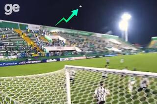 Redes. La imagen viral del extraño efecto de la pelota en Chapecoense