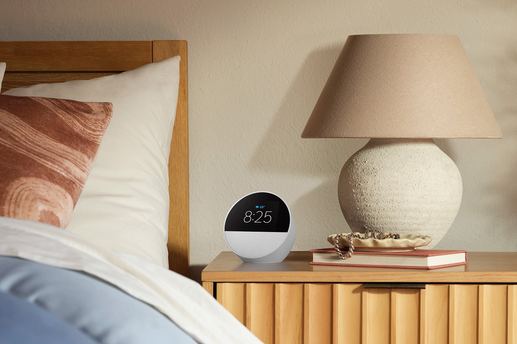 Hay cinco subsistemas principales dentro de una casa inteligente: iluminación, climatización, cortinas, audio y alarma