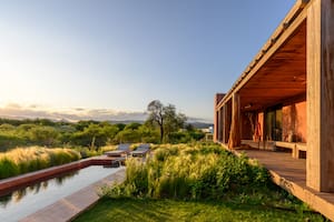 Un arquitecto cordobés diseñó su casa respetando rigurosamente el paisaje