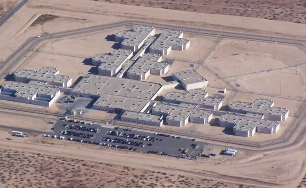 La orden responde a una demanda presentada en noviembre por siete detenidos en el centro