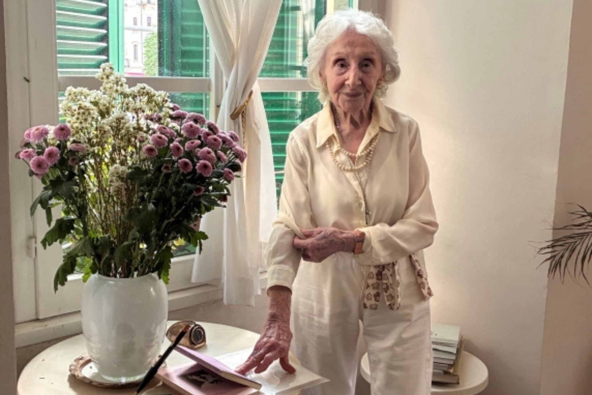 Carla Villa, de 101 años: “Me levanto a las 7.30 y desayuno café con galletas”