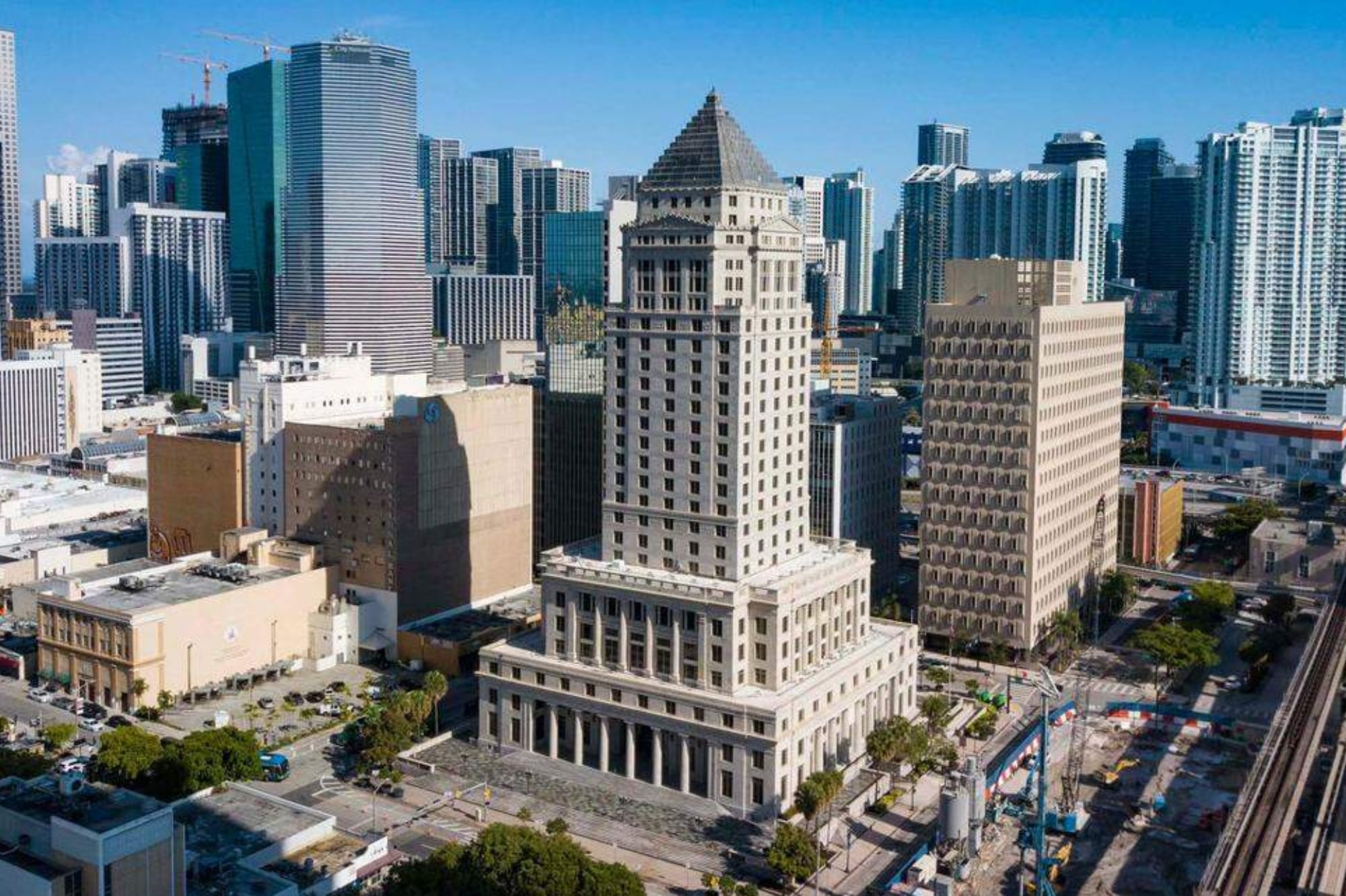 Buscan eliminar el límite de desarrollo urbano en Miami-Dade