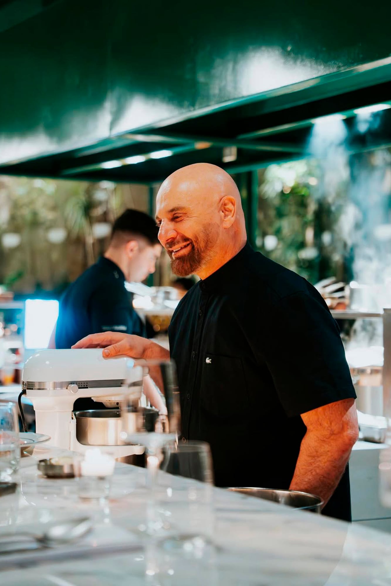 Avanzada corporativa: la nueva mesa del poder gastronómico