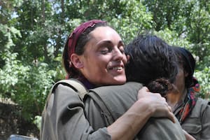 La historia de Alina, la médica que se unió a la lucha kurda y murió en Siria