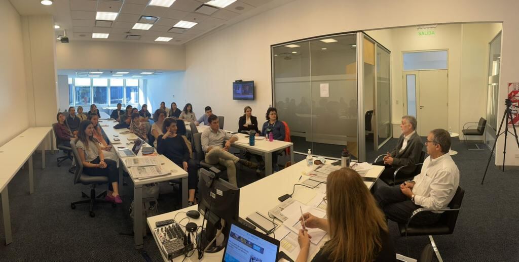 Parte del staff docente de la Maestría en el primer día de clases
