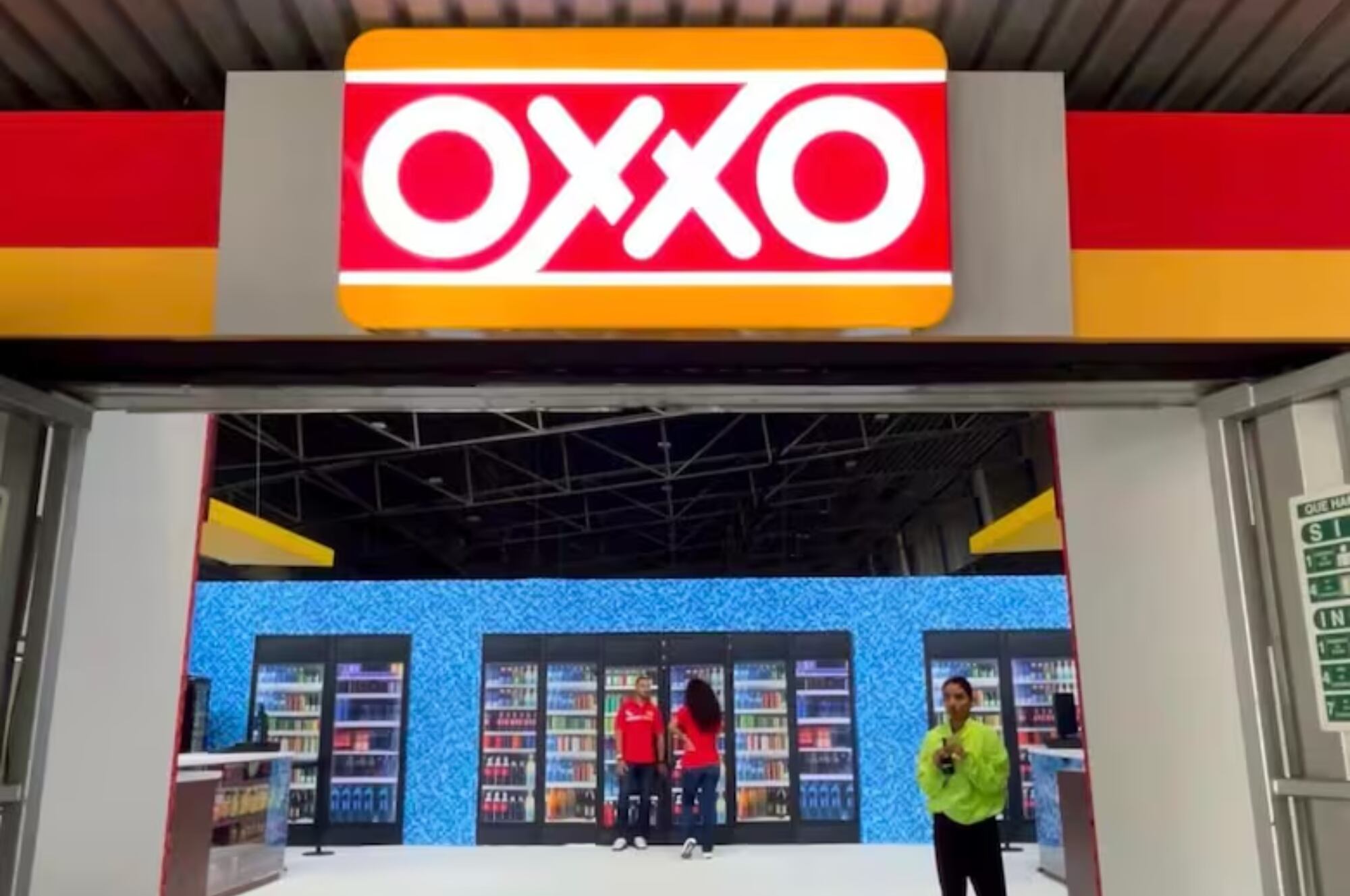 En agosto, la empresa mexicana Femsa compró 249 tiendas de la marca DK para convertirlas en locales Oxxo