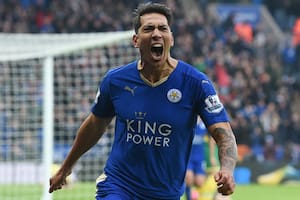 Leonardo Ulloa: “Leicester campeón es como si en la Argentina lo fuera Temperley