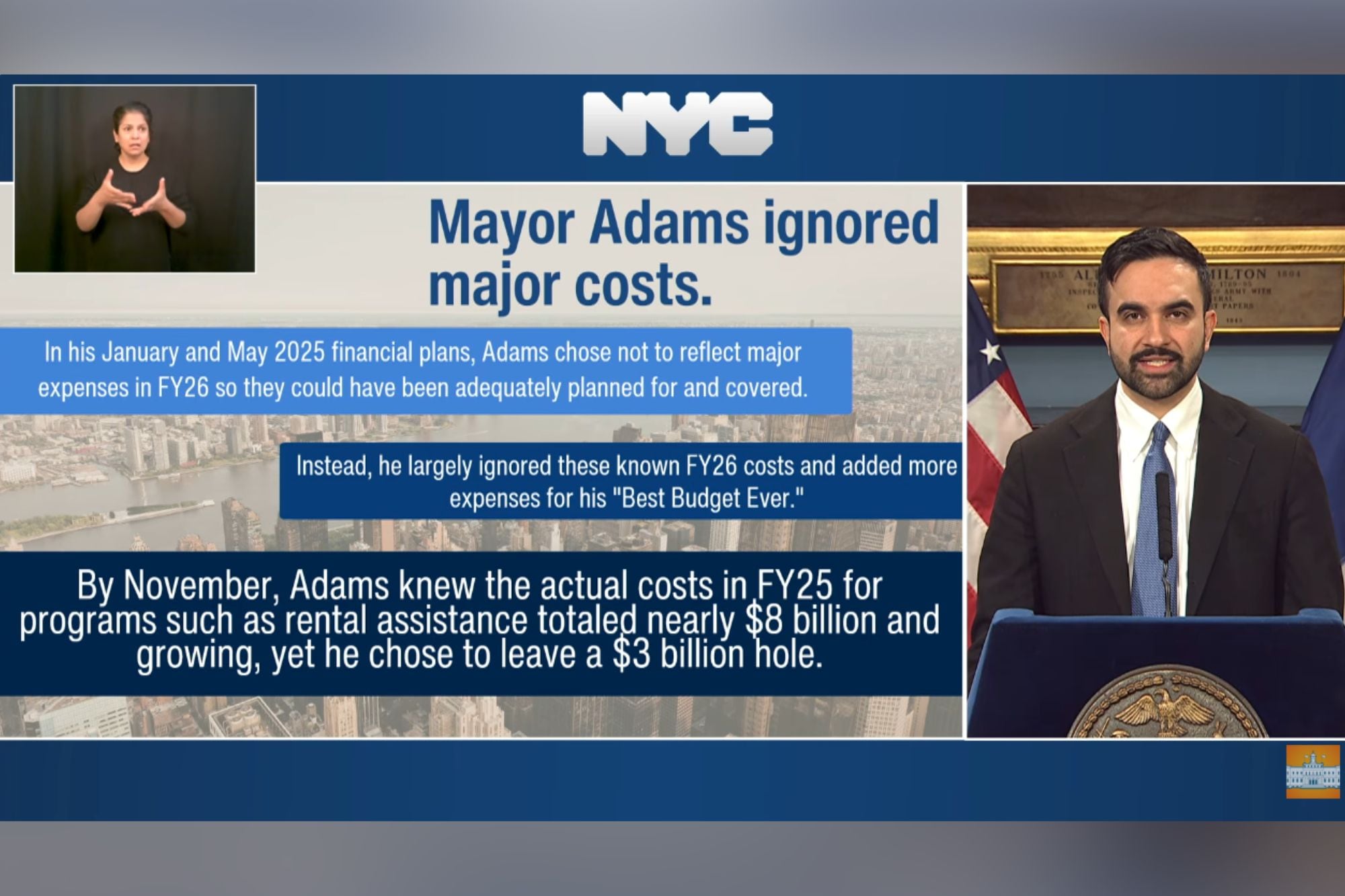 El alcalde señaló a la gestión de Eric Adams por el déficit presupuestario en la administración local