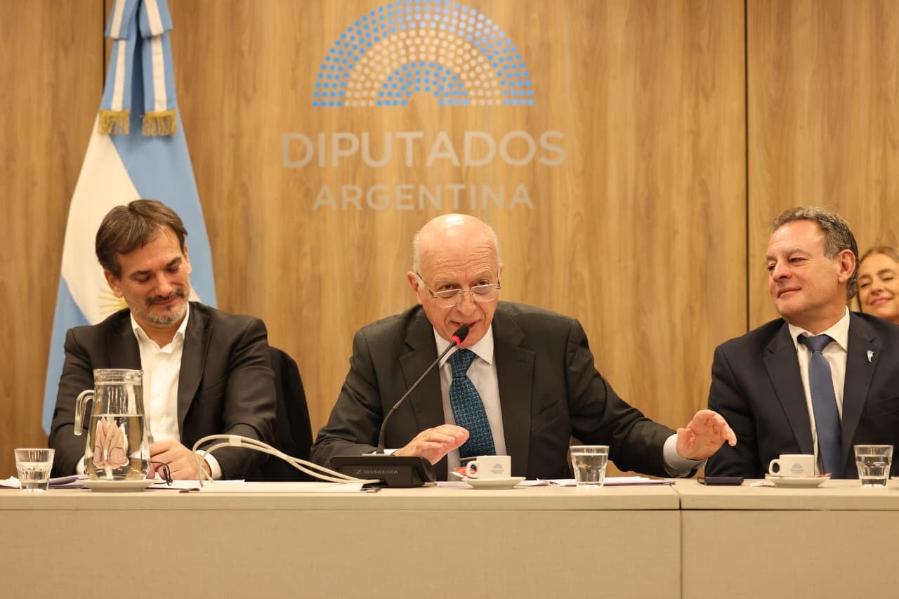 Reunión de la Comisión Bicameral de Seguimiento del Ministerio Público en el Senado con la presencia del procurador Eduardo Casal